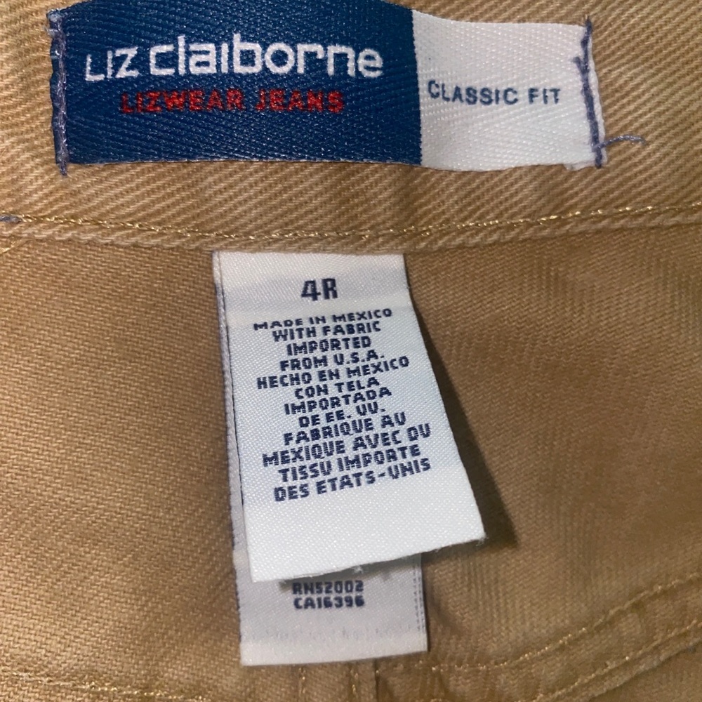 LIZ CLAIBORNE Classic Fit Shorts Distressed Butter Tan Size 4 $68 - Picture 4 of 13